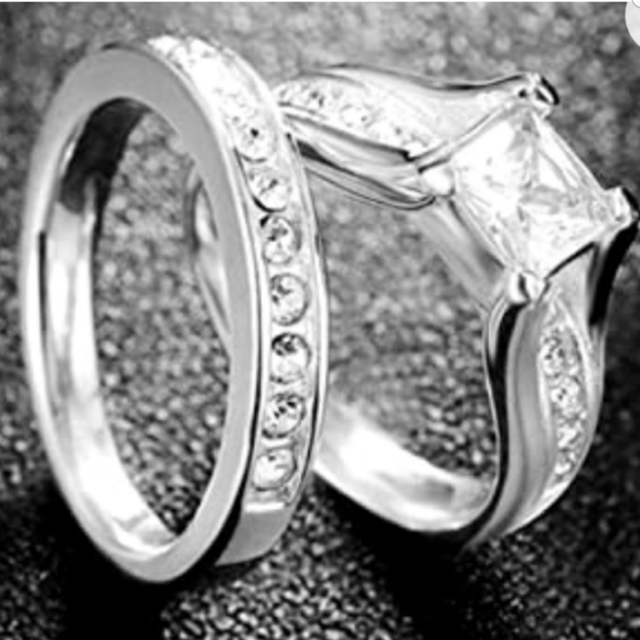 SALE! Sterling Silver 2 Carat Princess Cut Wedding Rings - Picture 2 of 7
